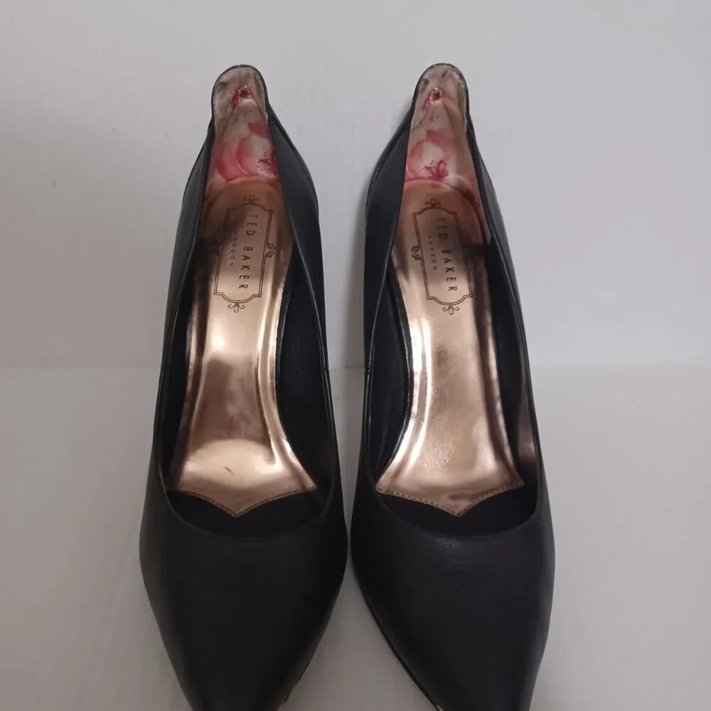 TED BAKER LONDON MELISSA ROSE GOLD TRIM HEELS size 39